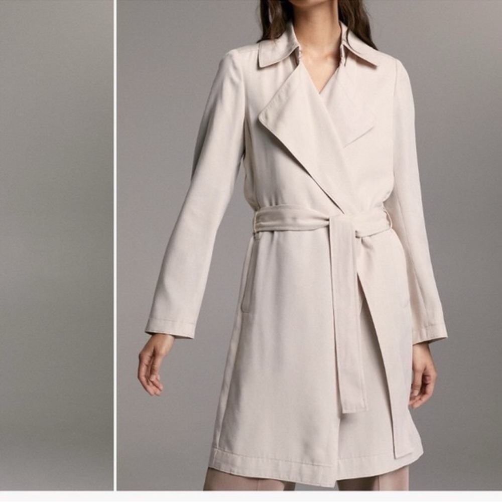 Aritzia Babaton quincey trench coat size XS Light Pink Cream